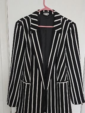 VENUS Black and White Vertical Stripe Blazer